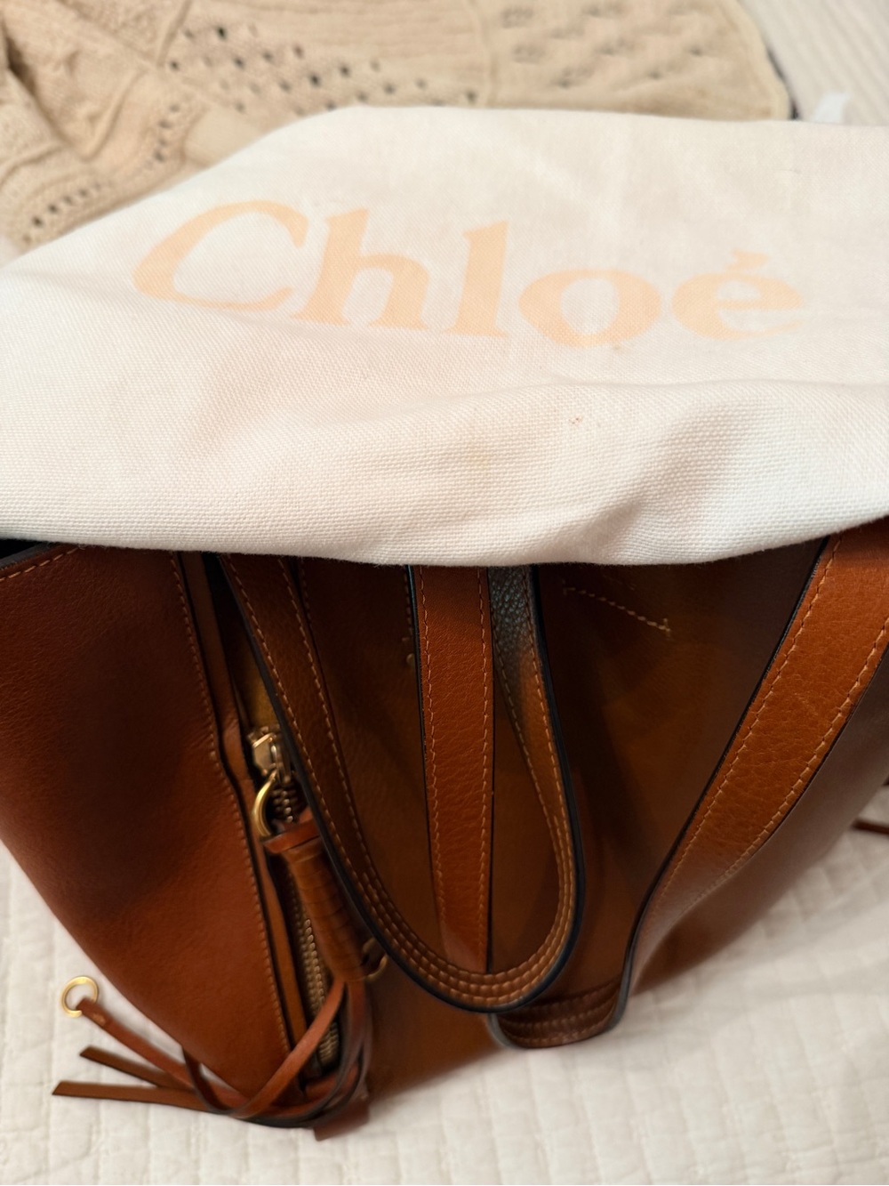 Authentic Chloe Milo Tote Women's Leather Tote Bag in Cognac, dust bag + creds - Picture 4 of 11